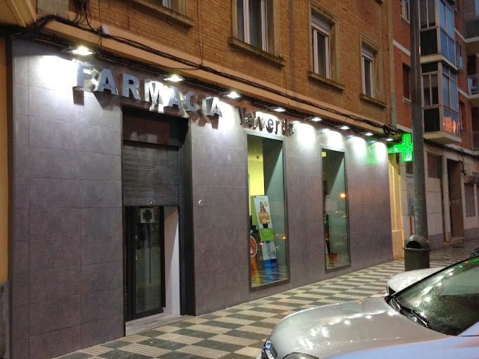 Fachada de Farmacia Valverde